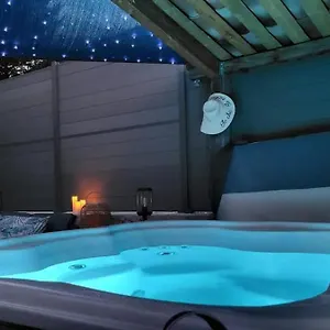 Hébergement de vacances L'antre Deux Pierres, Spa, Détente Et Romantisme, Bouyon